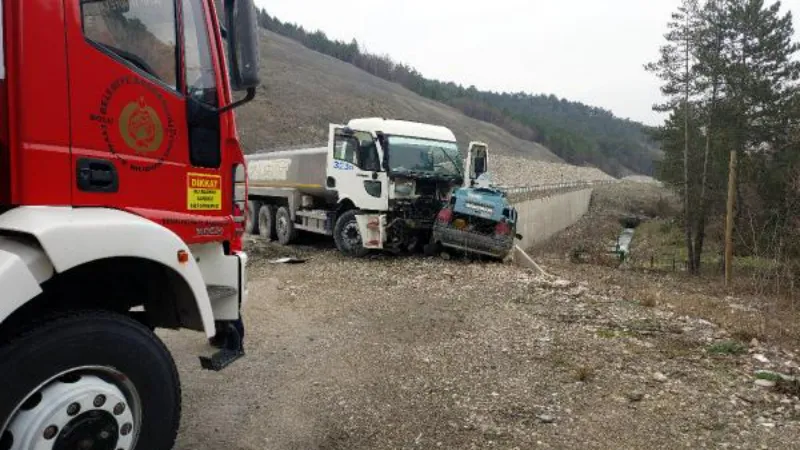 Su tankeriyle çarpışan otomobildeki çift hayatını kaybetti