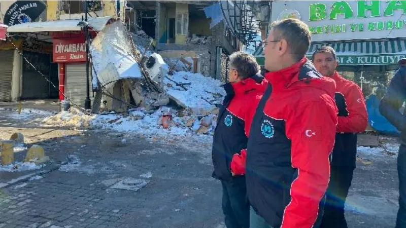 Başakşehir Belediye Başkanı Kartoğlu: Depremzede kardeşlerimizin yanındayız