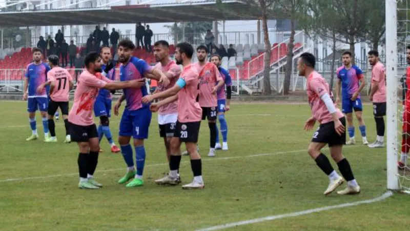 Amatör lig maçında berabere biten maç sonrası olay çıktı