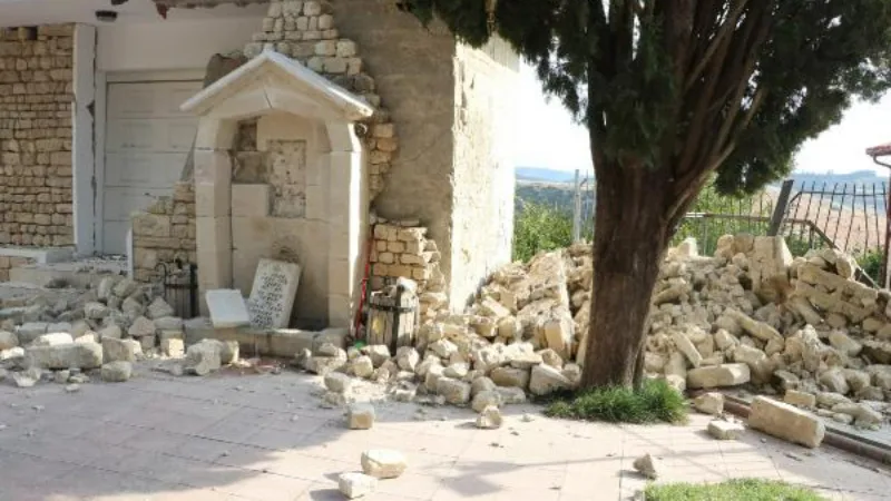 113 yıllık Meryem Ana Ermeni Kilisesi, Hatay depreminde ağır hasar görünce ibadete kapatıldı