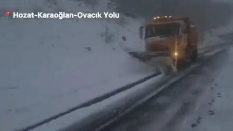 Tunceli'nin yüksek kesimlerinde kar yağışı