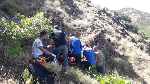 Tunceli'de kayalıklardan düşen çoban, hastanelik oldu