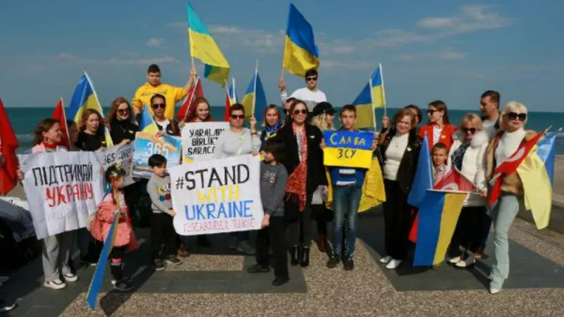 Samsun'daki Ukraynalılardan savaşın 1'inci yılında yürüyüş