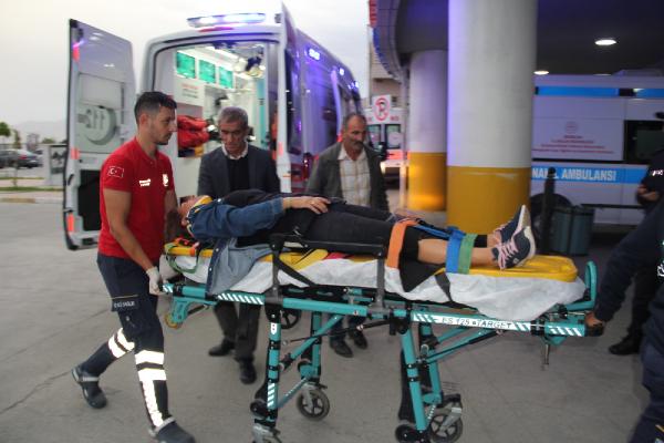 Erzincan’da midibüs devrildi, 21 kişi yaralandı