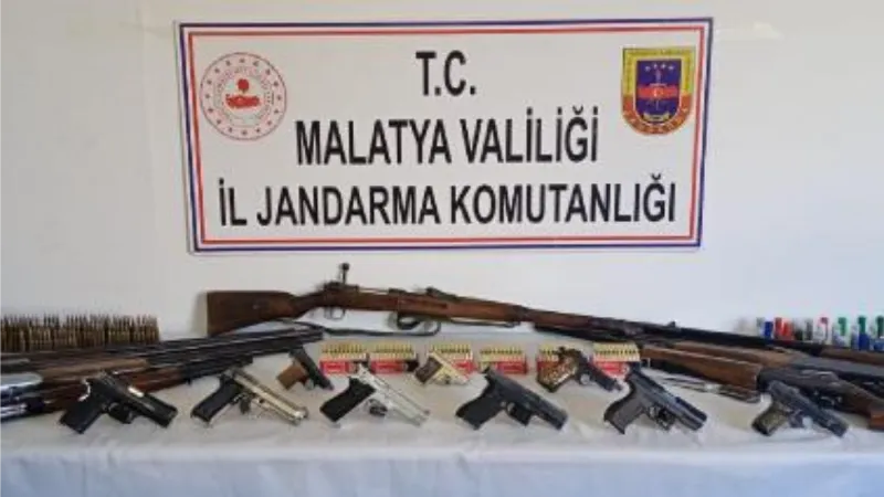 Malatya'da ruhsatsız 18 silah ele geçirildi: 5 gözaltı