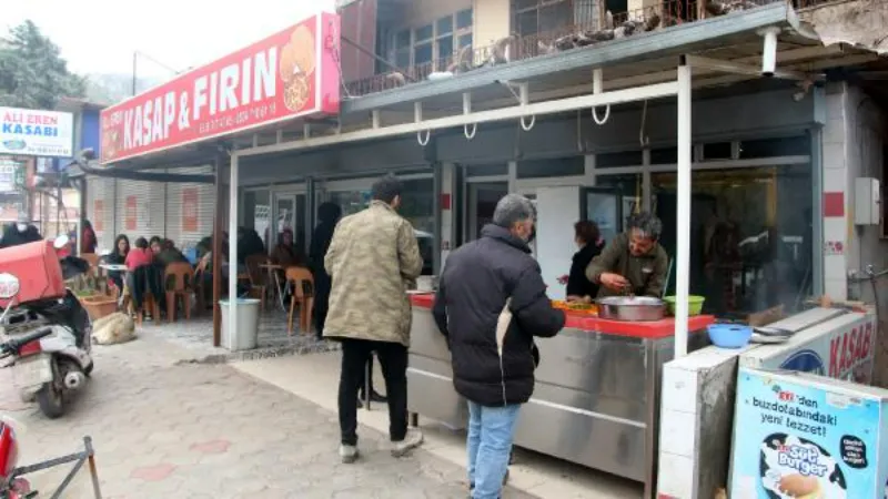 Hatay’da esnaf yaralarını sarmaya başladı; veresiye defterleri yeniden açıldı