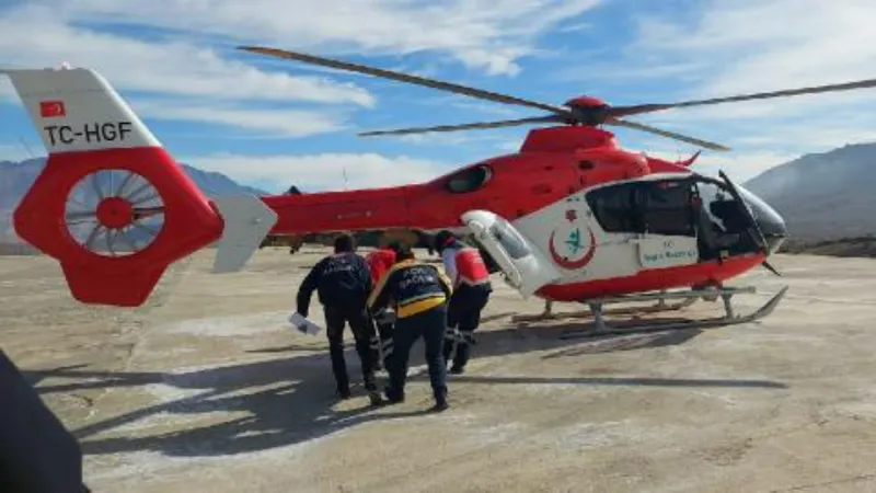 Ambulans helikopter, kalp krizi geçiren hasta için havalandı 