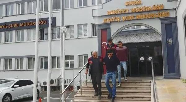 Ev ile 5 otomobilden hırsızlık şüphelisi 2 kardeşe tutuklama