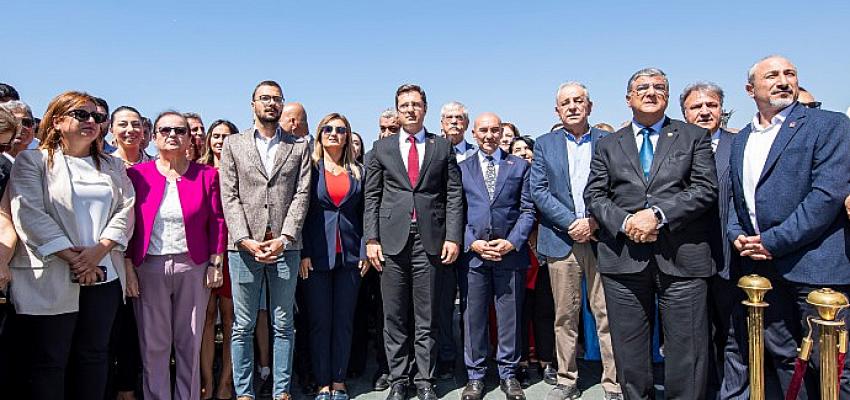 Başkan Soyer CHP'nin kuruluşunun 99. yıl kutlamasına katıldı