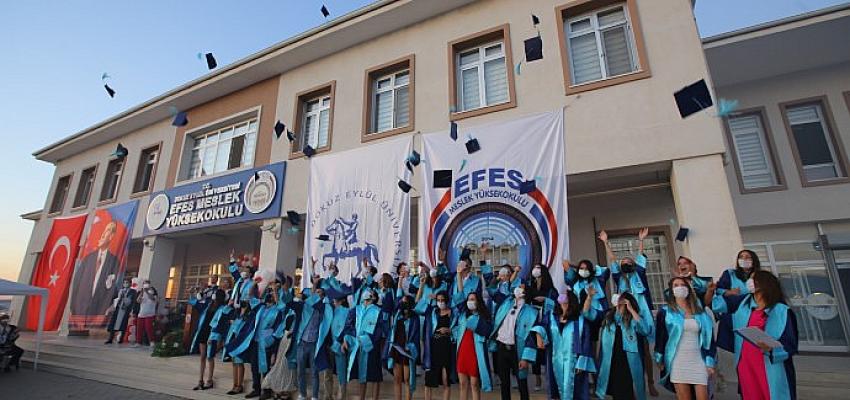 Efes Selçuklu Gençlerin İlk Cep Harçlıkları Yattı