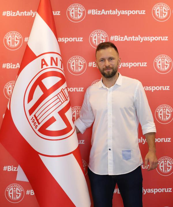 Antalyaspor, Süper Lig'in en yaşlı 3 takımından biri