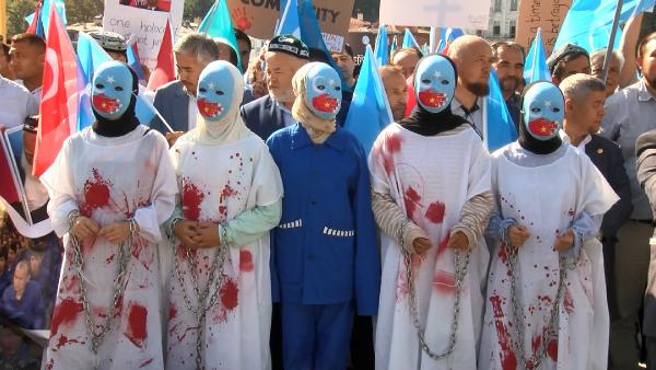 Çin Başkonsolosluğu önünde protesto