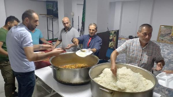 Ermenistan saldırılarında şehit olan Azerbaycan askerleri için ihsan yemeği verildi