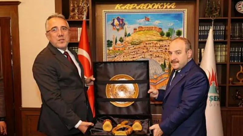 Sanayi ve Teknoloji Bakanı Mustafa Varank, Nevşehir Belediyesi’ni Ziyaret Etti