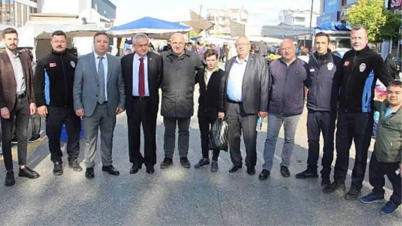 Başkan Erkiş pazarda ekonominin nabzını tuttu