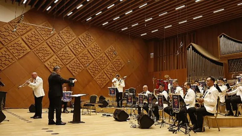 Başkent Kültür Yolu Festivali’nde Deniz Yıldızları Caz Orkestrası’nı Ağırladı