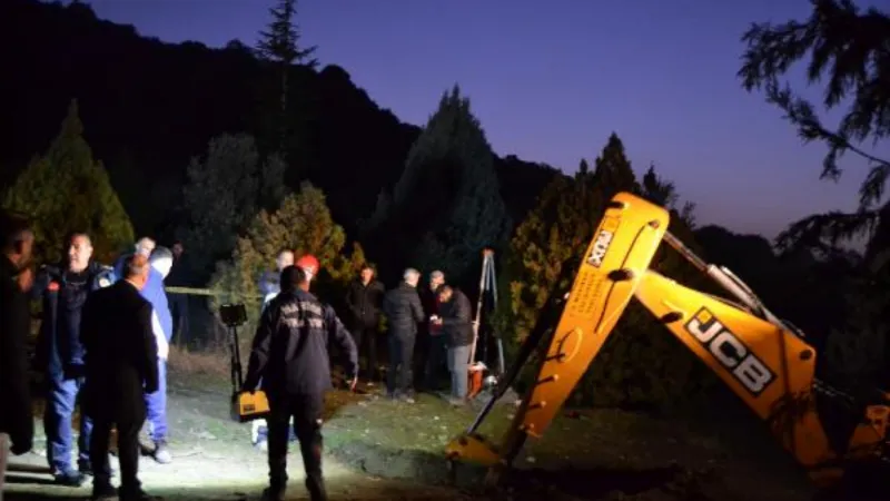 Manisa'da su kuyusuna düşen baba- oğul yaşamını yitirdi