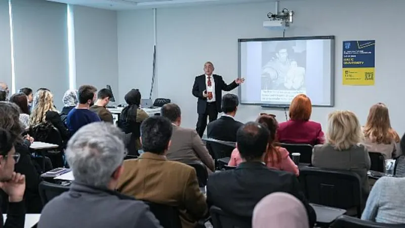 Bilim Dünyası, Haliç Üniversitesi’nin “IoTHIC 2022” Konferansında Bir Araya Geldi