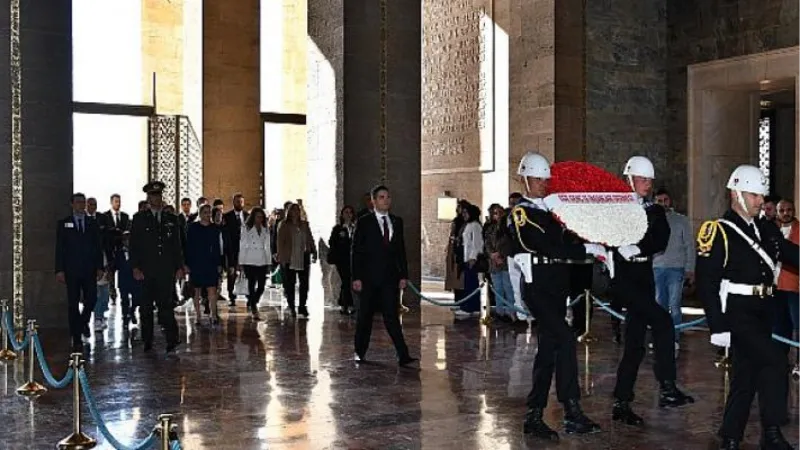 EGİAD Anıtkabir’de Atatürk’ün Huzurunda: Laik, Demokratik Cumhuriyet ve Çağdaş Uygarlık Doğrultusunda Yürüyeceğiz
