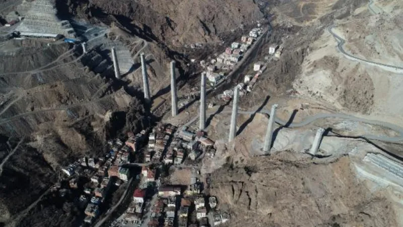 Baraj sularının dayandığı ilçe, dönüşümle 'hayalet şehir' oldu