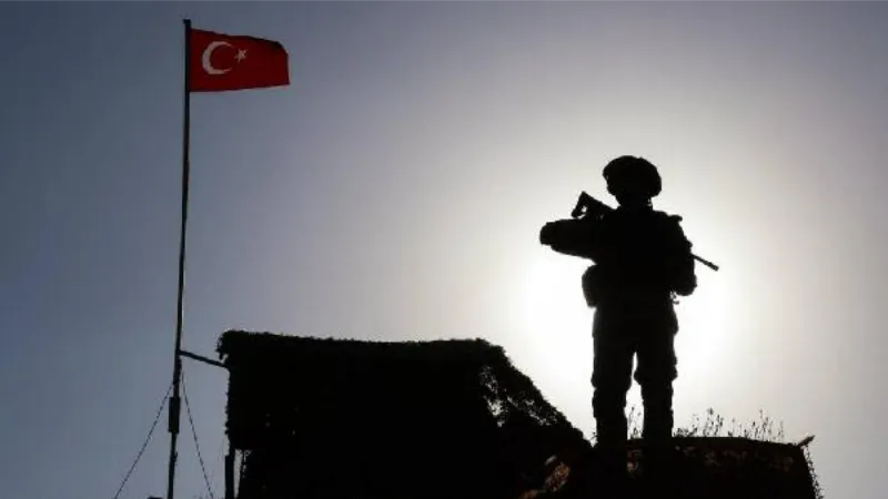 MSB: Yunanistan'dan gönderilen 5'i FETÖ, 1'i PKK mensubu 20 kişi yakalandı