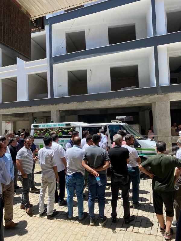 İnşaatın 4'üncü katından düşen Ahmet, hayatını kaybetti
