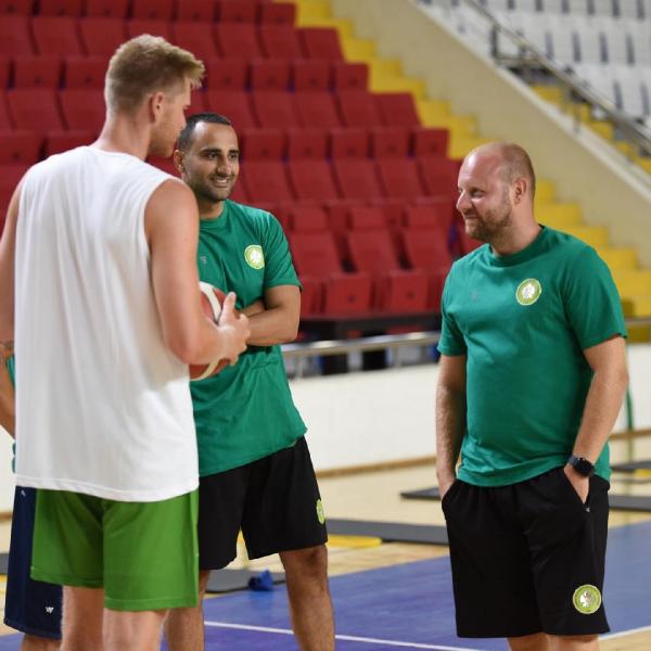 Manisa Büyükşehir Belediyespor parkeye indi