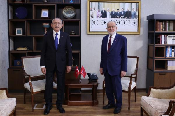 Kılıçdaroğlu, Karamollaoğlu'nu ziyaret etti