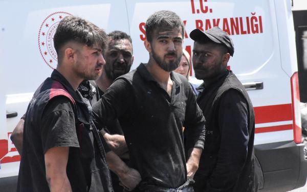 Lastik geri dönüşüm fabrikasında yangın; 4 işçi dumandan etkilendi