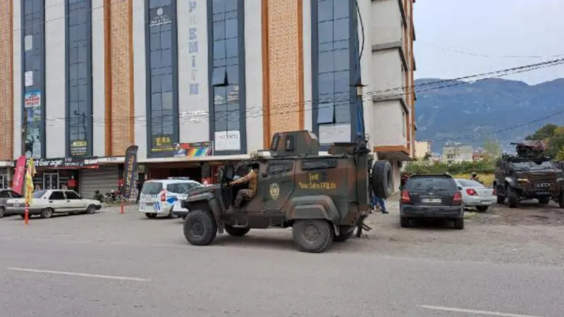 Barışmak için iş yerine çağırdığı kardeşiyle tartıştı, yengesini öldürdü