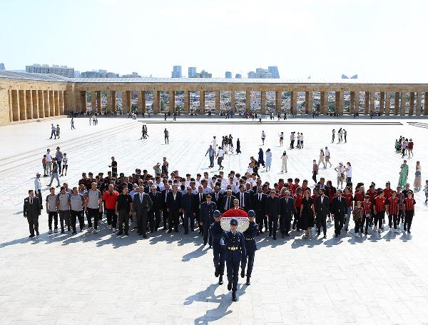 Gençlerbirliği yönetiminden Anıtkabir’e ziyaret