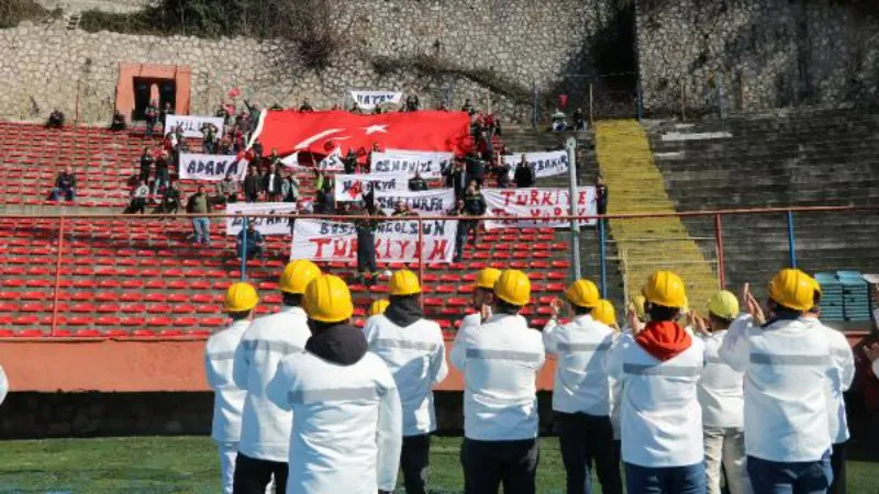 Zonguldak Kömürspor ile Karabük İdman Yurdu depremzedeler için sahaya çıktı