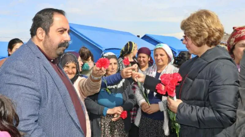 CHP heyeti, Malatya'da depremzede kadınlarla bir araya geldi