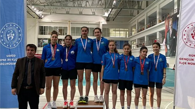 Osmangazili Badmintonculardan Çifte Başarı