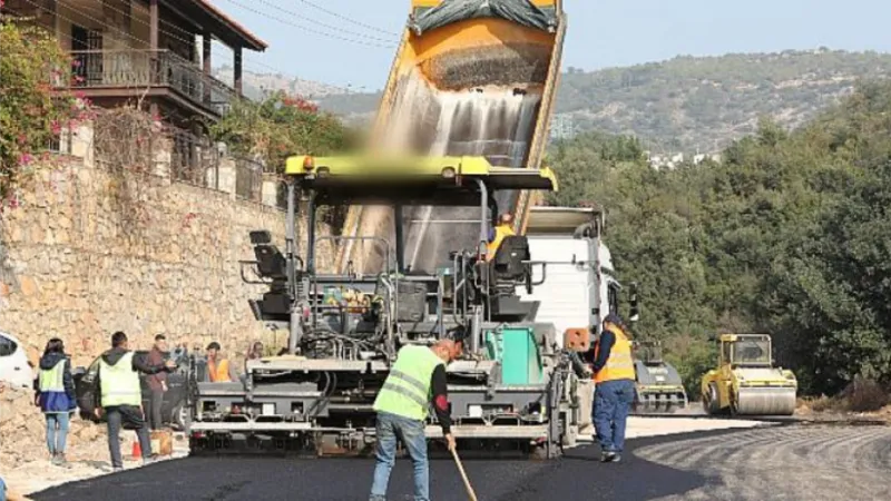 Muğla Mümtaz Ataman Caddesinde 1. Kat Asfalt Çalışması Başladı