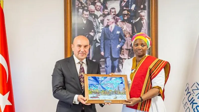 Uganda Ankara Büyükelçisi Nusura Tiperu Başkan Tunç Soyer'i Ziyaret Etti