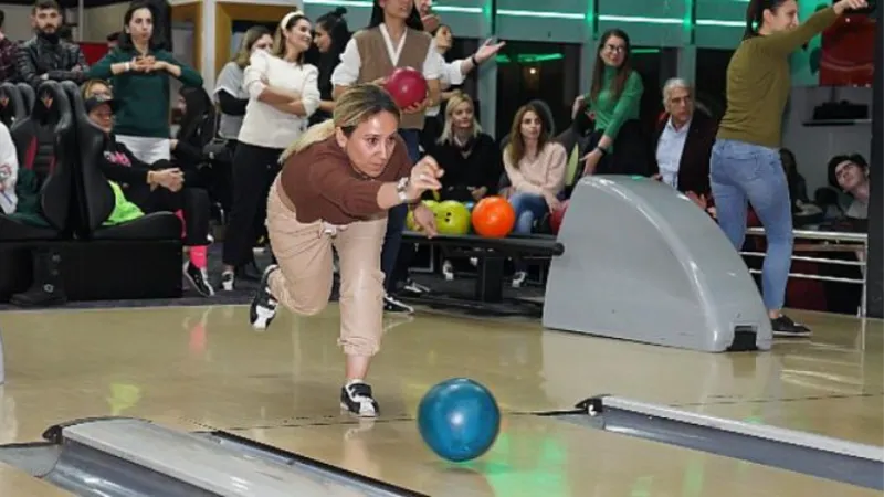 Beylikdüzü’nde Ödüllü Bowling Turnuvası Heyecanı