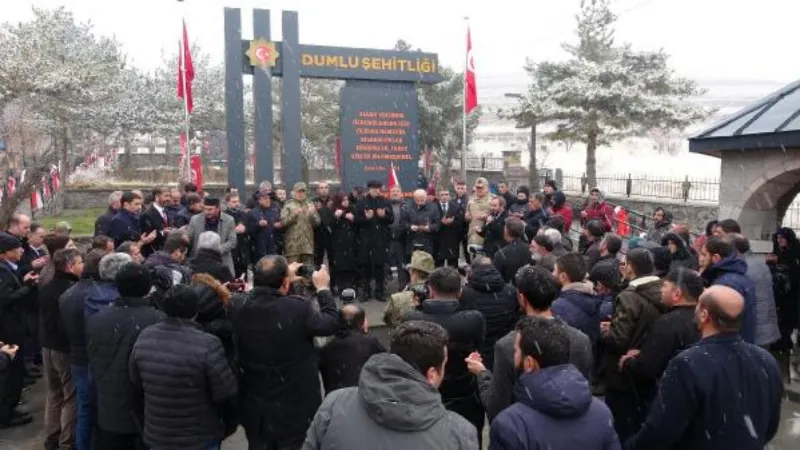 Yeniden düzenlenen Dumlu Şehitliği, şehit yakınlarının gözyaşlarıyla açıldı