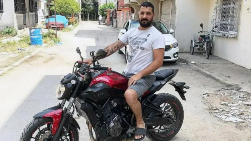 Yanan dükkandaki motosikletlere dokunduğu için kendisini uyaran iş yeri sahibini öldürdü