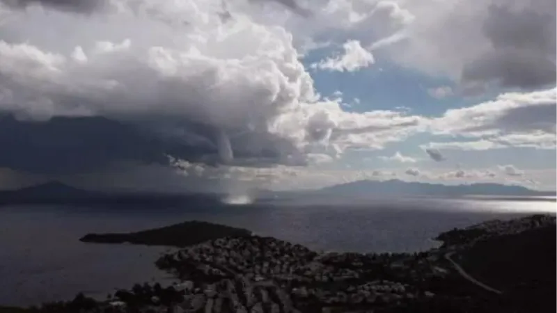 Bodrum'da hortum, dolu ve sağanak