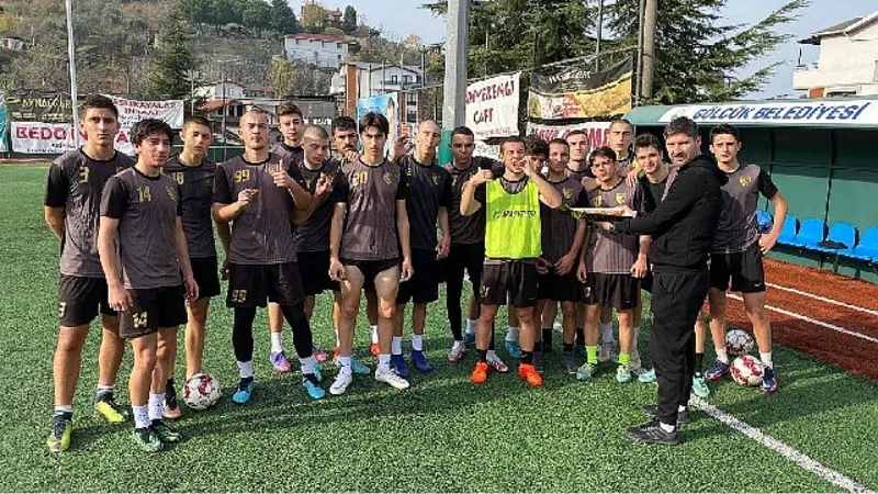 Gürcistan U-17 Futbol Takımı "Aragvelebi" Spor Kenti Gölcük'te Kamp Yaptı