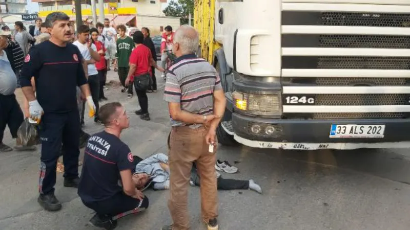Bisikletiyle kamyonun altında kalan liseli Muhammet, yaralı kurtuldu