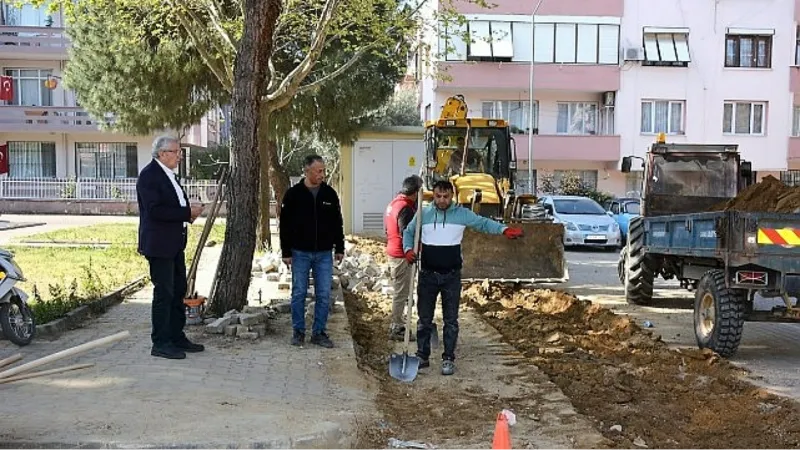 Ödemiş'te kilit parke taş mesaisi 2022'de de tam gaz devam etti