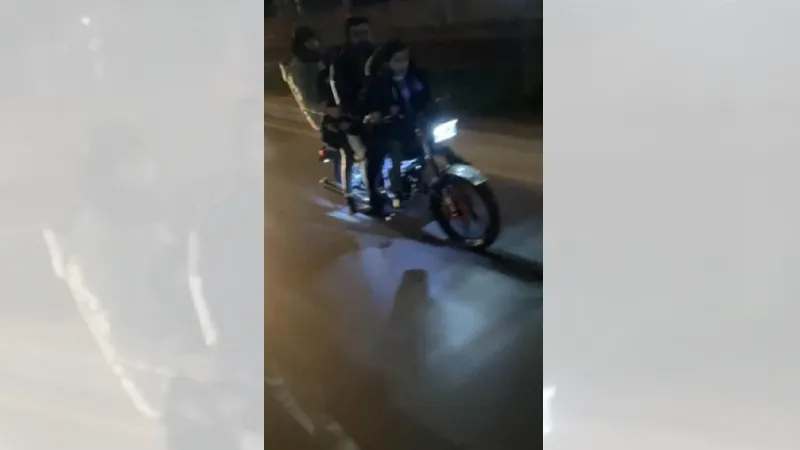 İstanbul'da motosikletle tehlikeli yolculuklar kamerada
