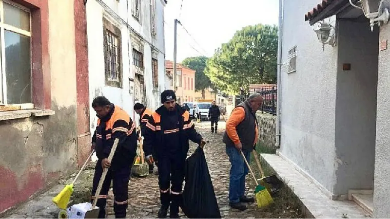 Tarihi Cunda Sokakları Tertemiz