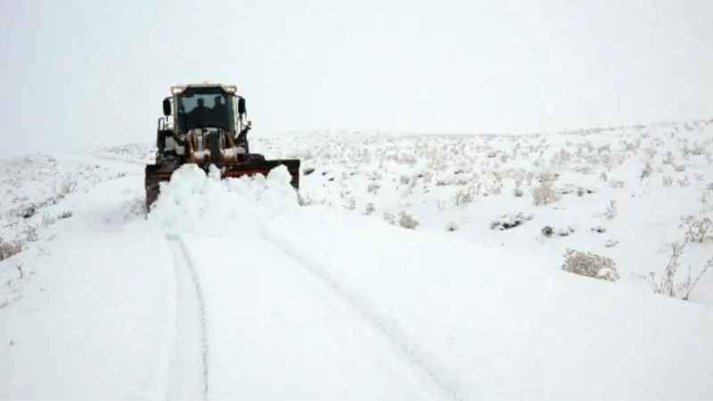 Karla mücadele ekiplerinin 'kapalı yol' seferberliği