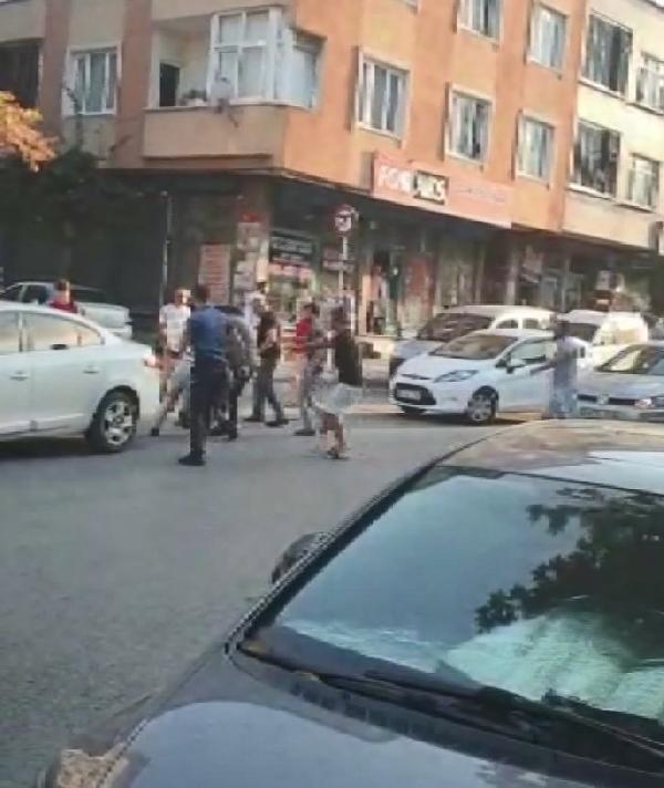 Aile içi kavga ihbarına giden polislere saldırı