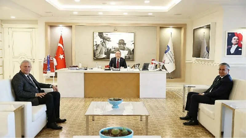 Başkan Topaloğlu'ndan ABB Başkanı Böcek'e ziyaret
