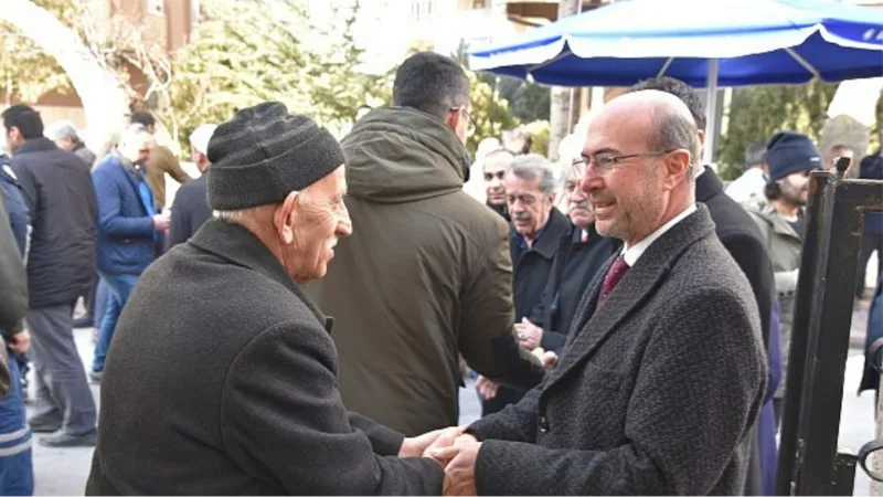 Selçuklu Belediye Başkanı Ahmet Pekyatırmacı Gülbey Camii'nde Vatandaşlarla Buluştu