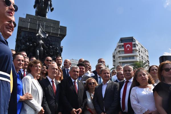 CHP'den İzmir'de '30 Ağustos' kutlaması